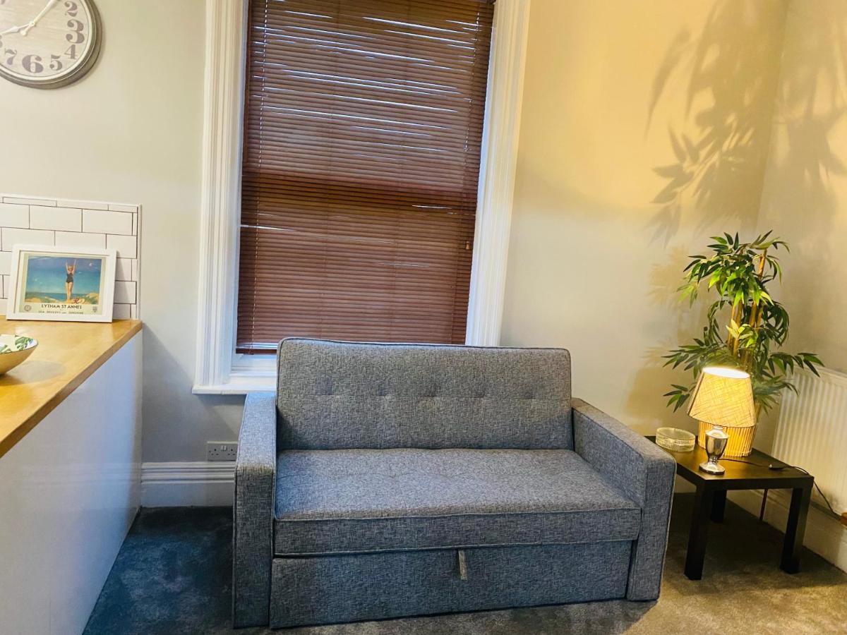 1 bedroom spacious apartment Lytham St Annes Buitenkant foto